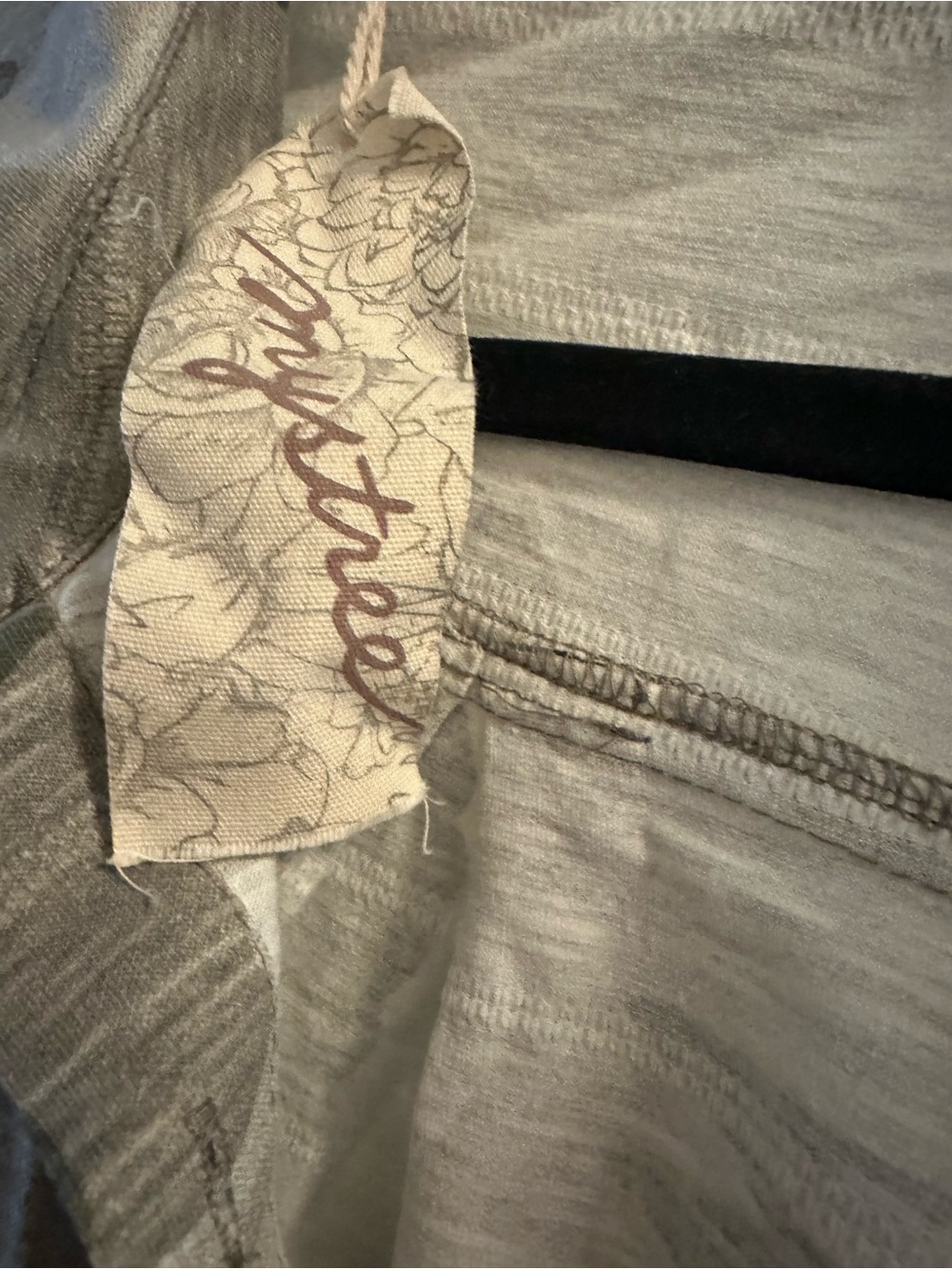 Mystree Heather Gray Casual Top with Subtle Tag Detail - Picture 3 of 4